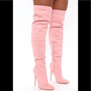 OVER THE KNEE BOOTS